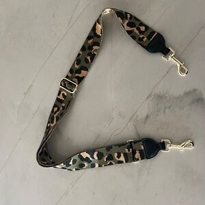 Cloudmusic purse strap NWOT